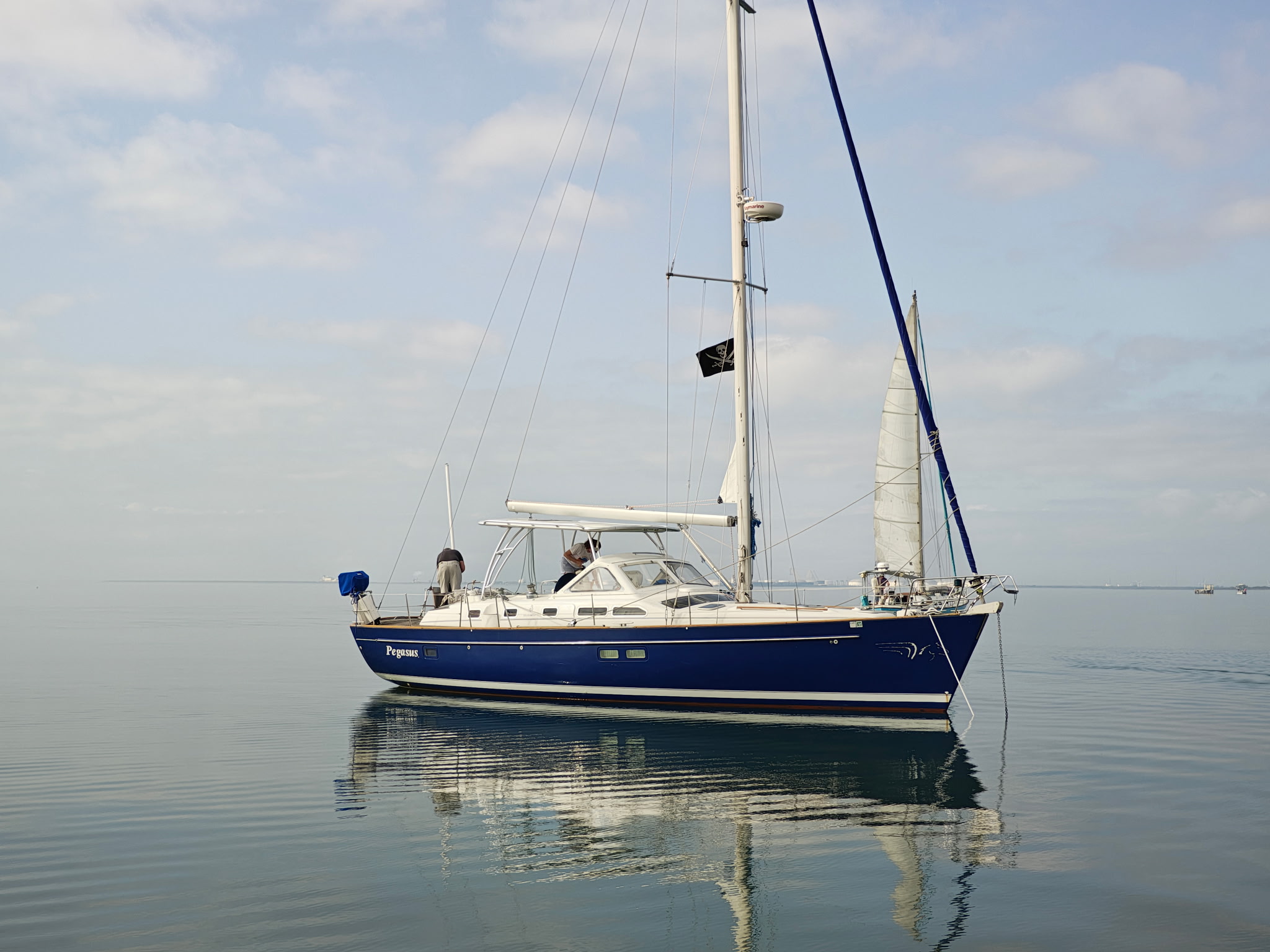 Beneteau 42CC sailing with a Hard Dodger