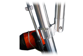 Adjustable connector detail for inflatable transom angle leveling