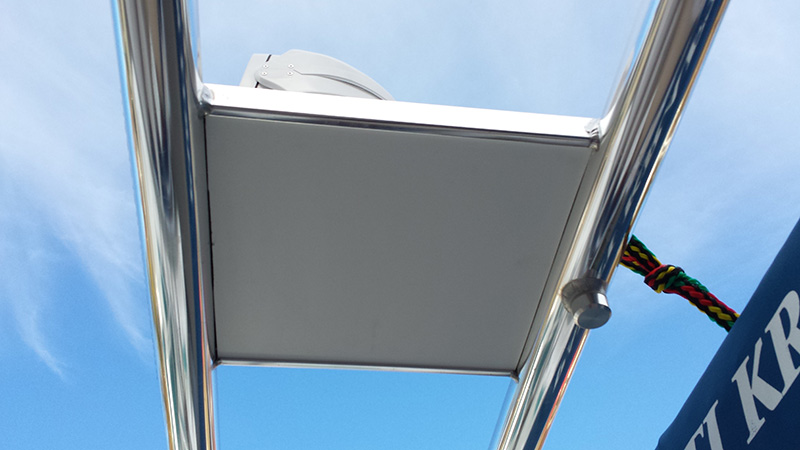 Equipment mounting area on Pontoon Arch with integrated wire routing