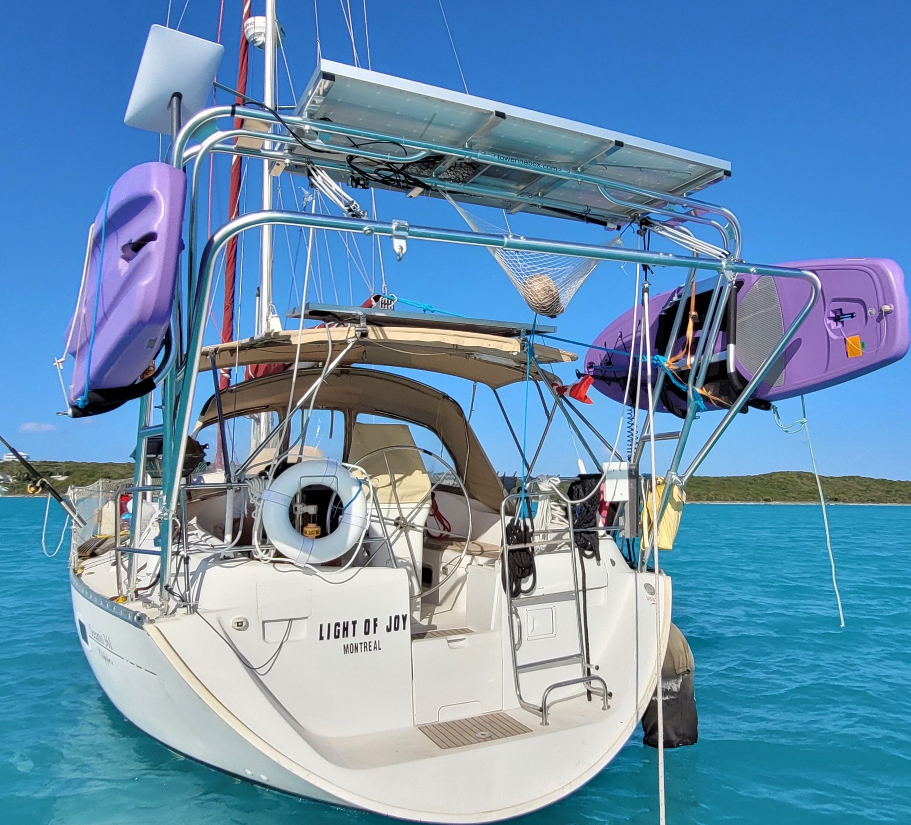 Beneteau 361 Sail Arch with solar-panel support