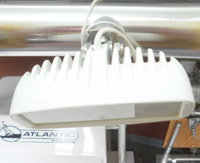 Low-draw LED deck flood lamp